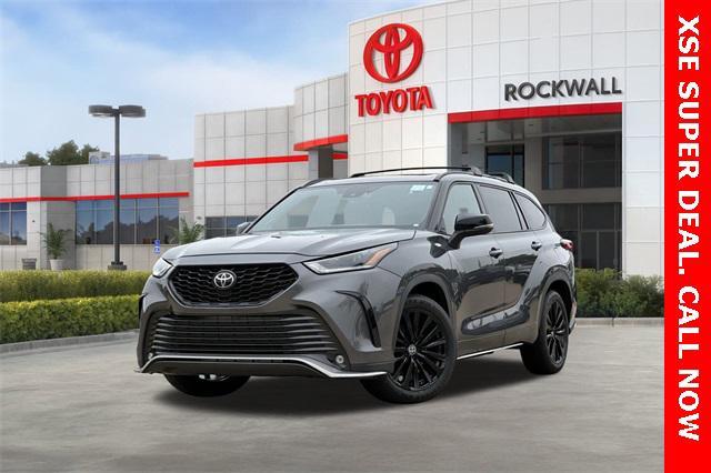 used 2023 Toyota Highlander car, priced at $35,700