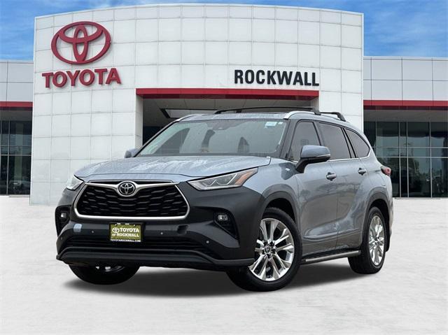 used 2021 Toyota Highlander car, priced at $31,935