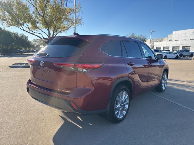 used 2020 Toyota Highlander car, priced at $32,572