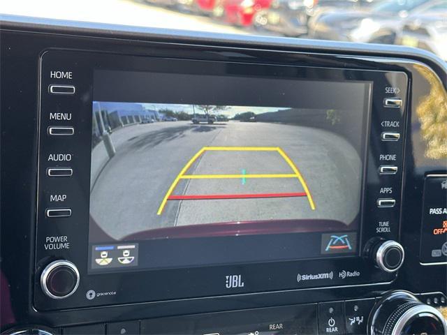 used 2020 Toyota Highlander car, priced at $32,200