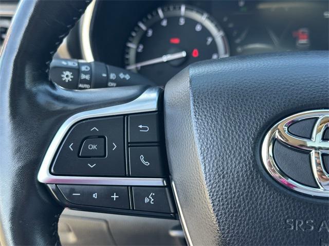 used 2020 Toyota Highlander car, priced at $32,200