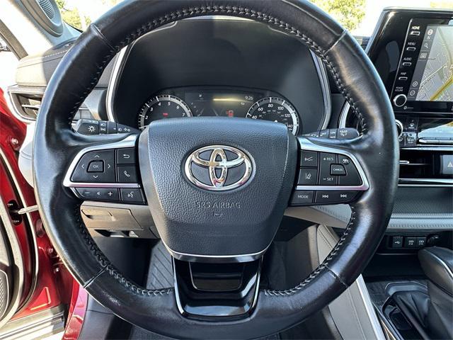 used 2020 Toyota Highlander car, priced at $32,200