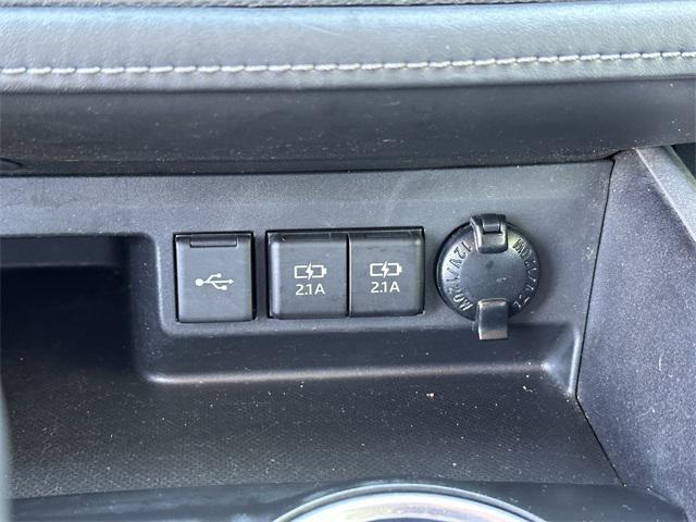 used 2021 Toyota Highlander car, priced at $29,985
