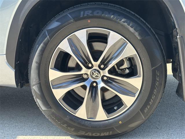 used 2021 Toyota Highlander car, priced at $29,985