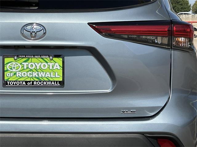 used 2021 Toyota Highlander car, priced at $29,985