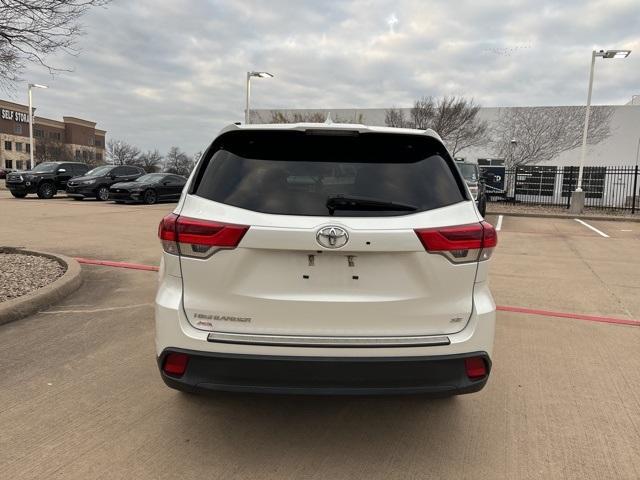 used 2018 Toyota Highlander car, priced at $26,731