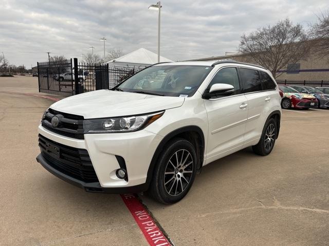 used 2018 Toyota Highlander car, priced at $26,731