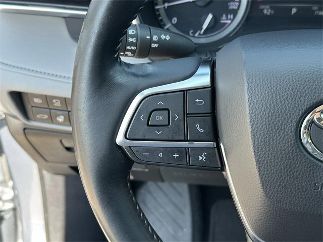 used 2020 Toyota Highlander car, priced at $30,328