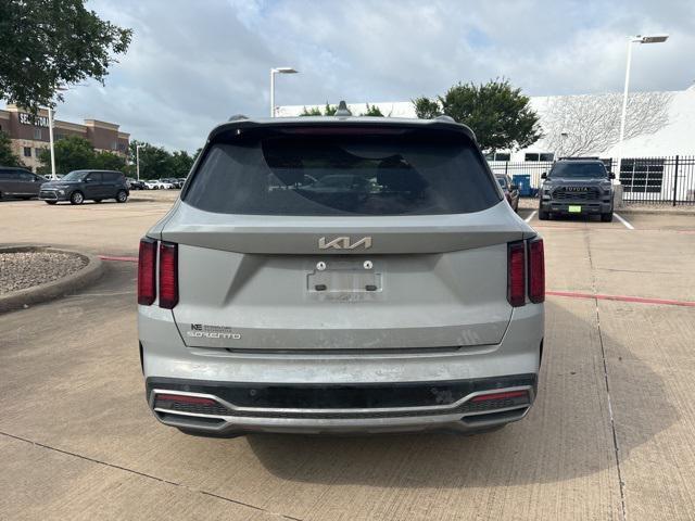 used 2023 Kia Sorento car, priced at $30,282