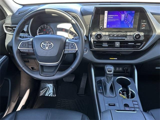 used 2023 Toyota Highlander car, priced at $38,750