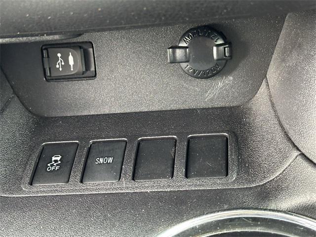 used 2016 Toyota Highlander car, priced at $15,977