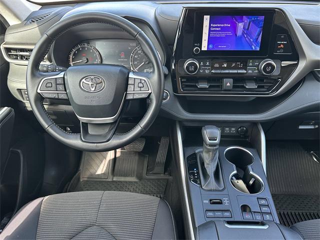used 2023 Toyota Highlander car, priced at $37,995