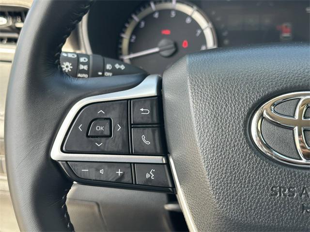 used 2023 Toyota Highlander car, priced at $37,995