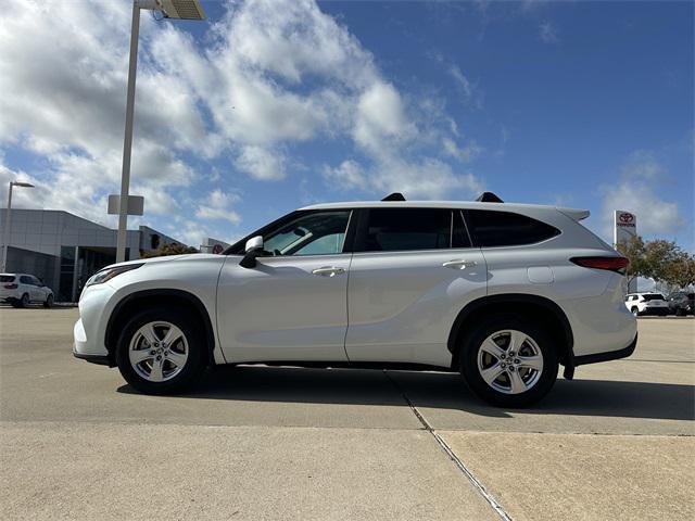 used 2023 Toyota Highlander car, priced at $37,995