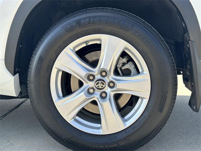 used 2023 Toyota Highlander car, priced at $37,995