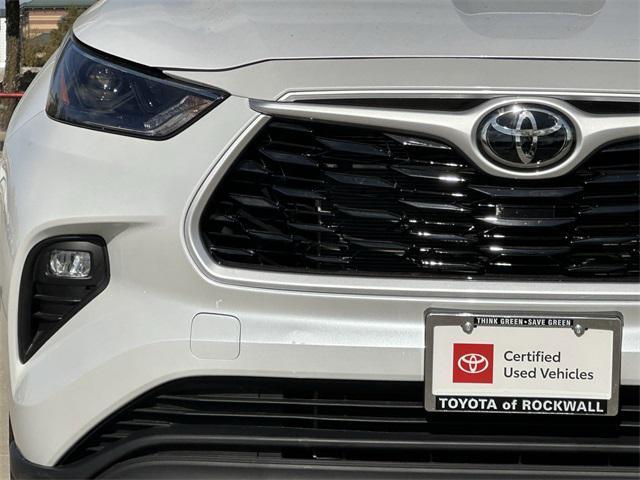 used 2023 Toyota Highlander car, priced at $37,995