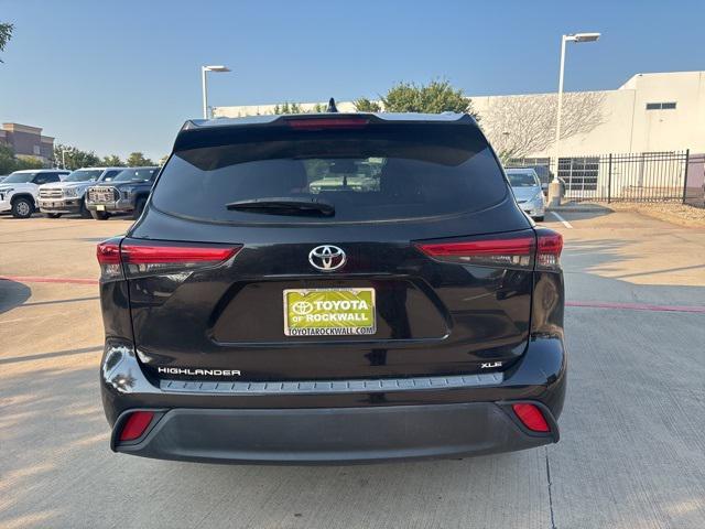 used 2022 Toyota Highlander car, priced at $35,545