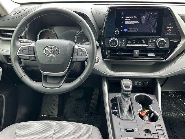 used 2024 Toyota Highlander car, priced at $34,850