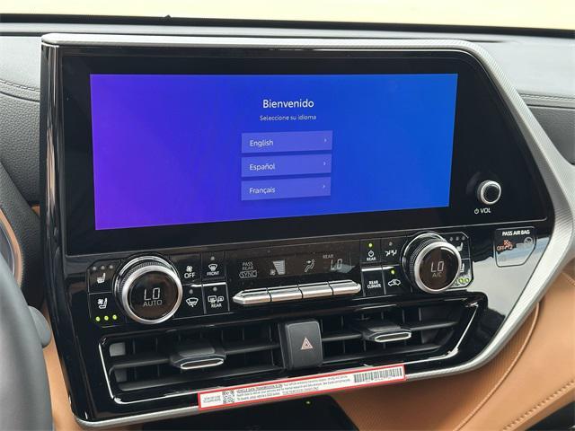 new 2025 Toyota Highlander car, priced at $57,363