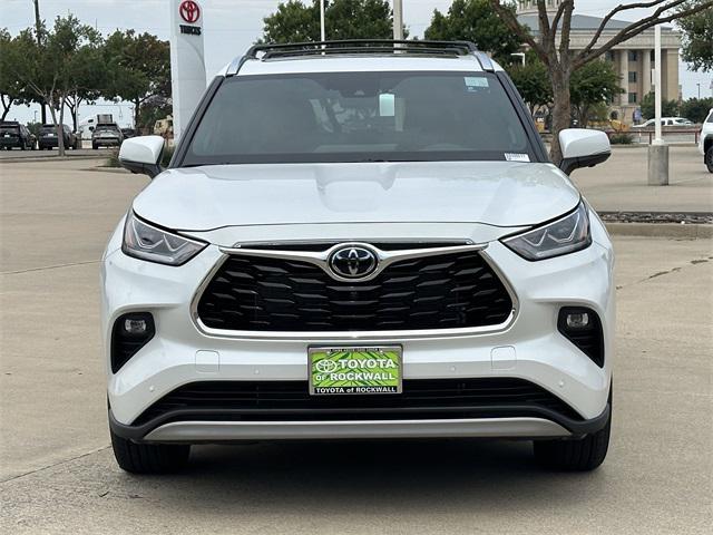 new 2025 Toyota Highlander car, priced at $57,363