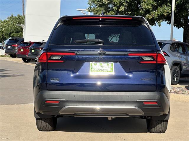 new 2025 Toyota Highlander car, priced at $56,577