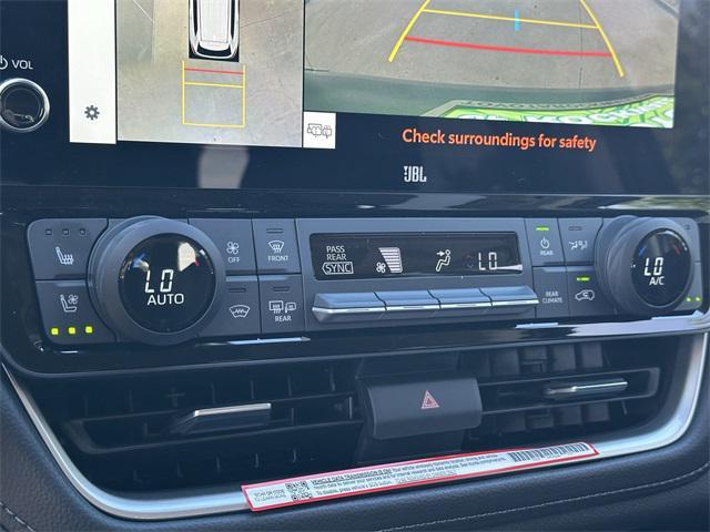 new 2025 Toyota Highlander car, priced at $56,577