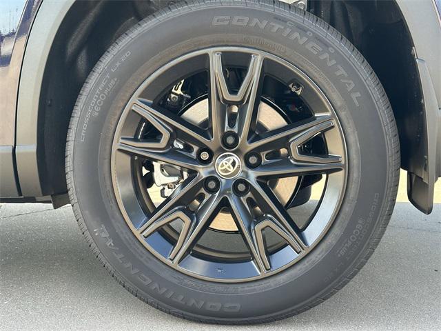 new 2025 Toyota Highlander car, priced at $56,577