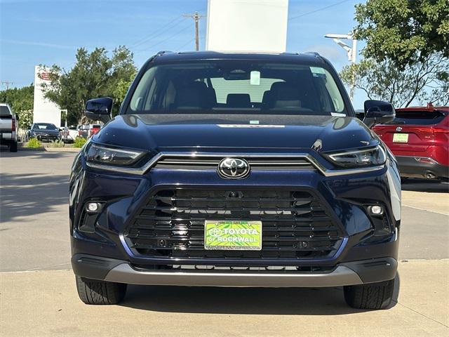 new 2025 Toyota Highlander car, priced at $56,577