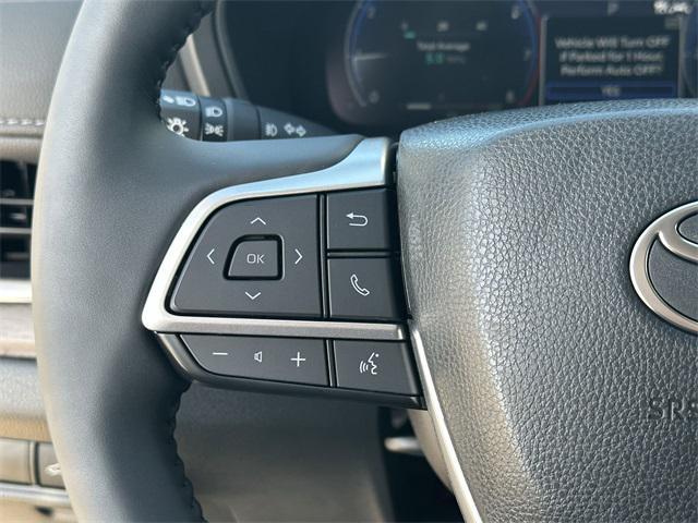 new 2025 Toyota Highlander car, priced at $56,577