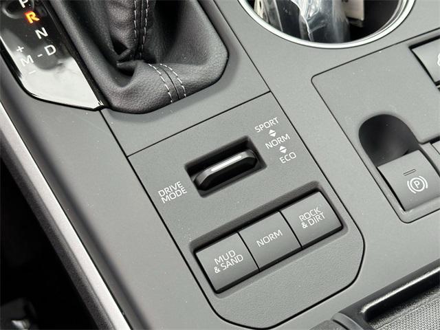 new 2026 Toyota Highlander car, priced at $47,340