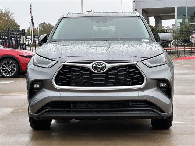 new 2026 Toyota Highlander car, priced at $47,340