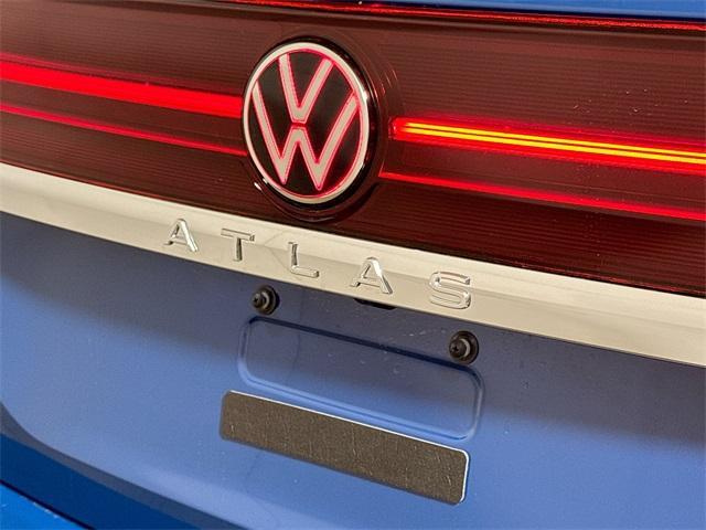 new 2025 Volkswagen Atlas car, priced at $48,072