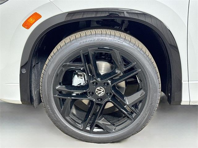 new 2026 Volkswagen Tiguan car, priced at $39,681