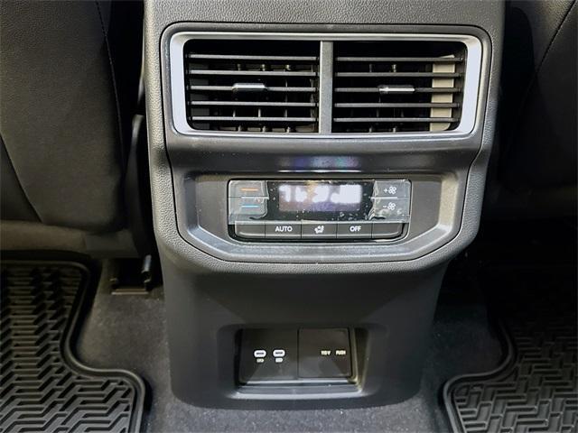 new 2025 Volkswagen Atlas car, priced at $47,576