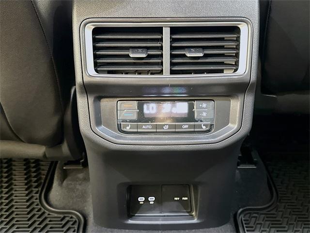 new 2026 Volkswagen Atlas car, priced at $57,312