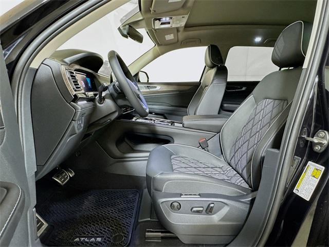 new 2026 Volkswagen Atlas car, priced at $57,312
