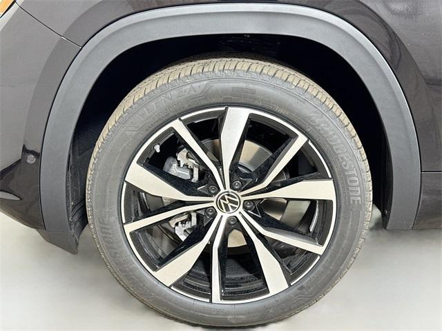 new 2026 Volkswagen Atlas car, priced at $57,312