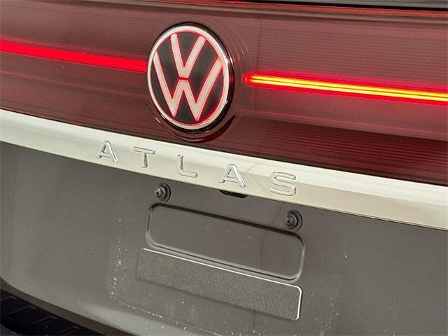 new 2026 Volkswagen Atlas car, priced at $57,312
