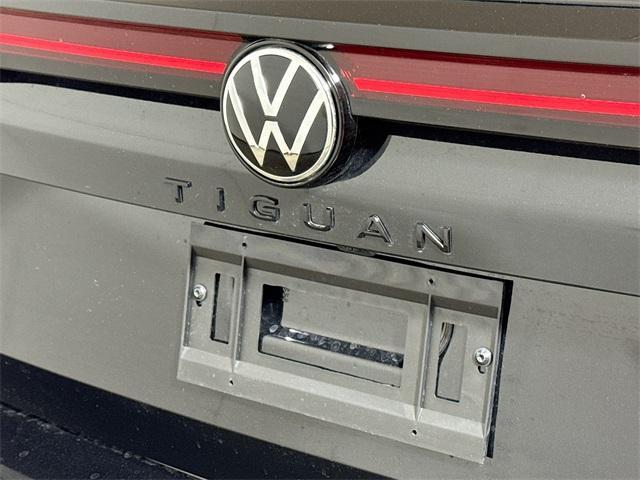 new 2025 Volkswagen Tiguan car, priced at $37,876