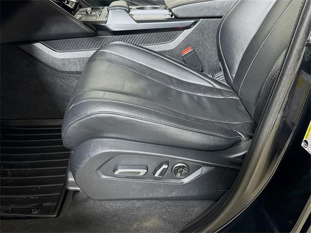 used 2022 Acura MDX car, priced at $35,604