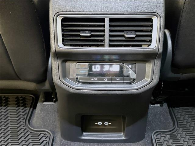 new 2026 Volkswagen Atlas car, priced at $40,911