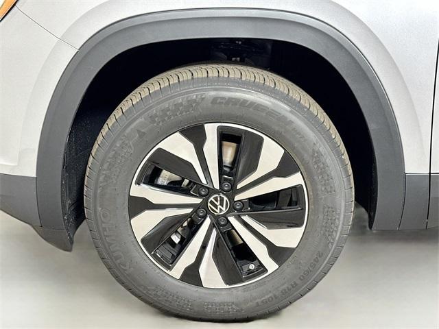 new 2026 Volkswagen Atlas car, priced at $40,911