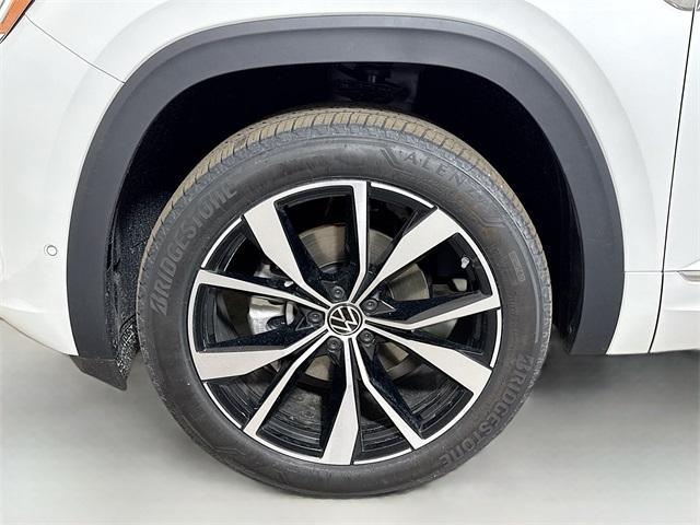 new 2025 Volkswagen Atlas Cross Sport car, priced at $52,767