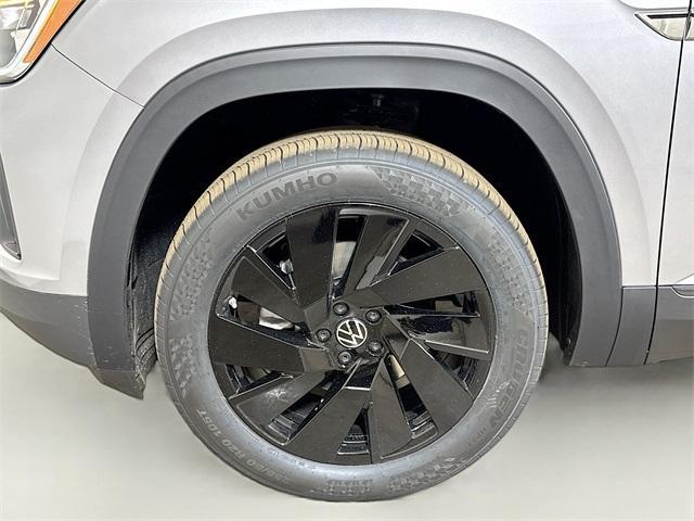 new 2025 Volkswagen Atlas Cross Sport car, priced at $42,264