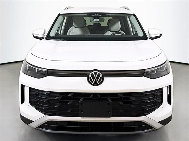 new 2025 Volkswagen Tiguan car, priced at $33,966