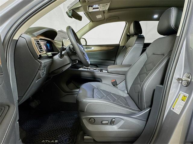 new 2026 Volkswagen Atlas car, priced at $48,131