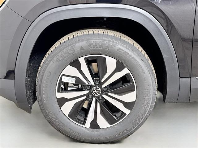 new 2026 Volkswagen Atlas car, priced at $40,911