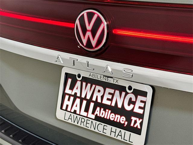 new 2026 Volkswagen Atlas car, priced at $56,312