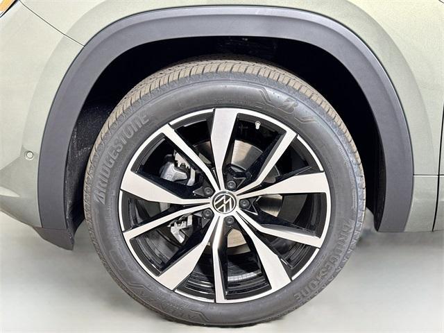 new 2026 Volkswagen Atlas car, priced at $56,312