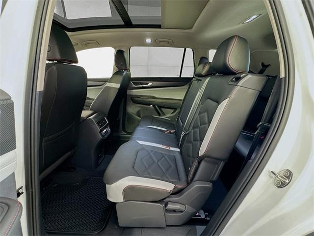 new 2025 Volkswagen Atlas car, priced at $47,076